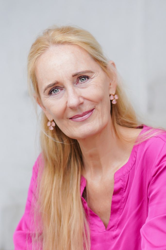 Regine Lang-Miles M.A. Founder and CEO of Mediation In Business, Clarity in Complex Situations